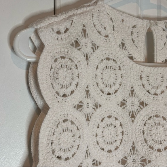 Abercrombie & Fitch White Crochet Lace Knit Sleeveless Top XS - Picture 2 of 7